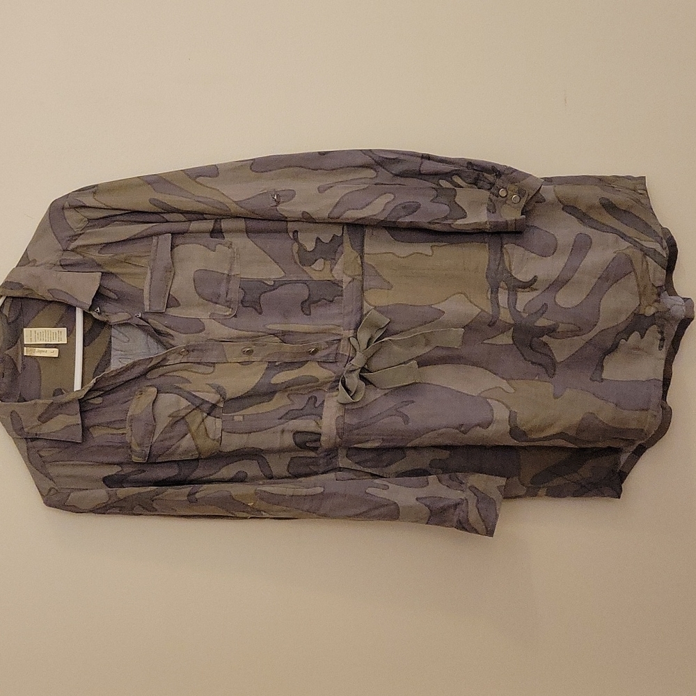 Japna Camouflaged Long Sleeve Short Dress Size Large
